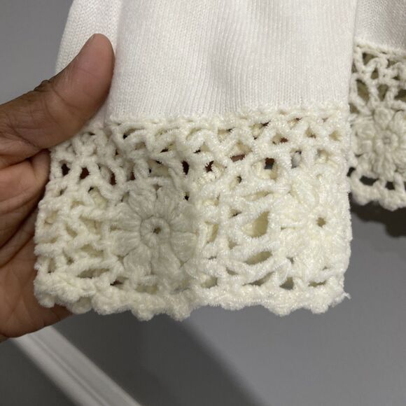 Teddi Knit Cardigan – Embroidered Floral Cream Sweater, Size Large, Soft Cottage - Picture 9 of 15